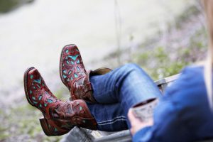 how to make cowboy boots fit tighter around calf