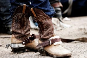 make boots tighter around calf