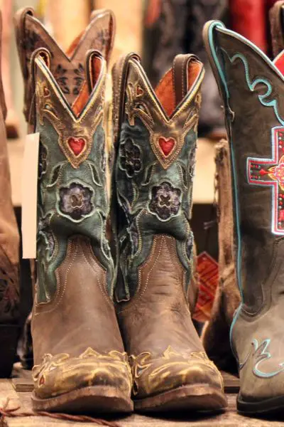 The 10 Best Cowboy Boots with Flower On Them