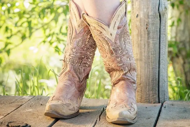 cowgirl boots for wide feet and calves