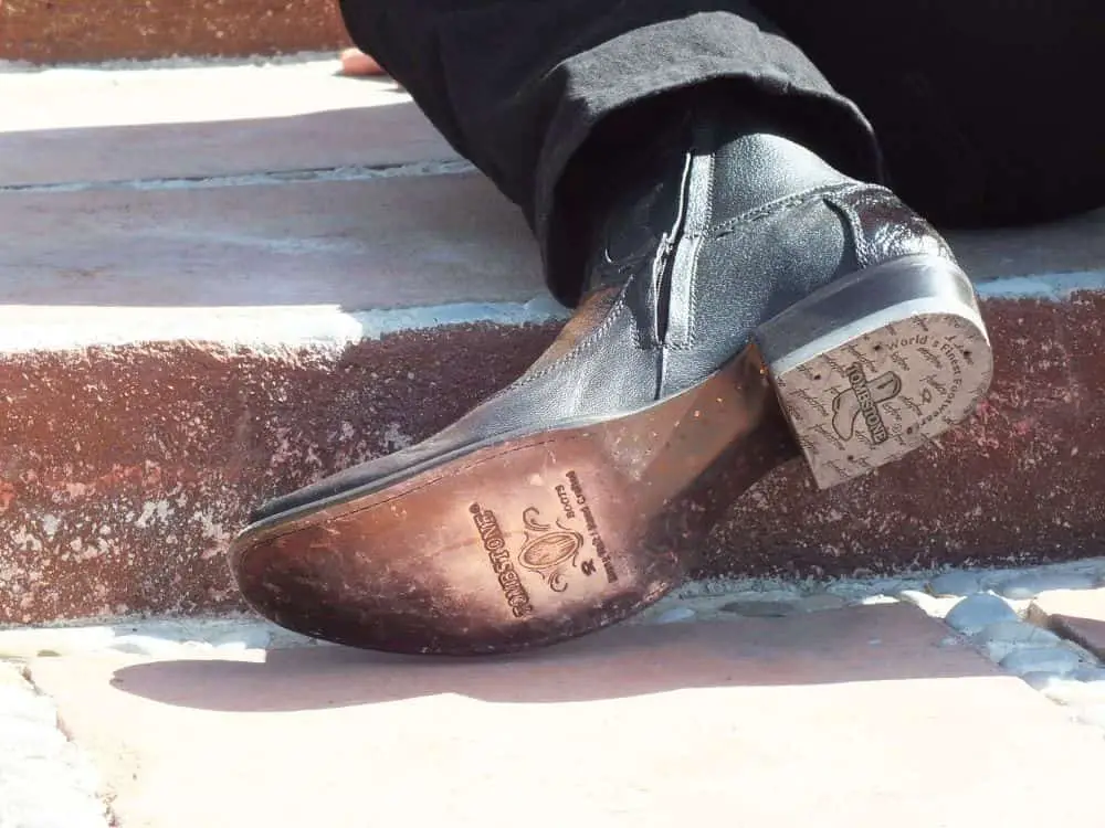 What are Buckaroo Boots? | 6 Distinctive Features