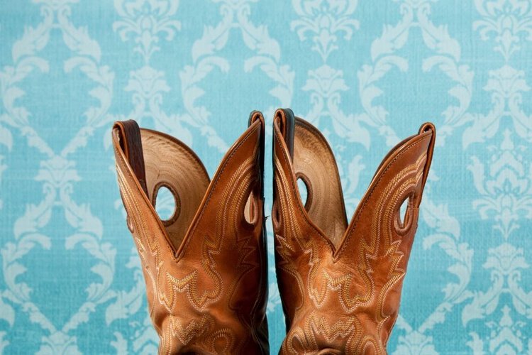 deep scallops of buckaroo boots