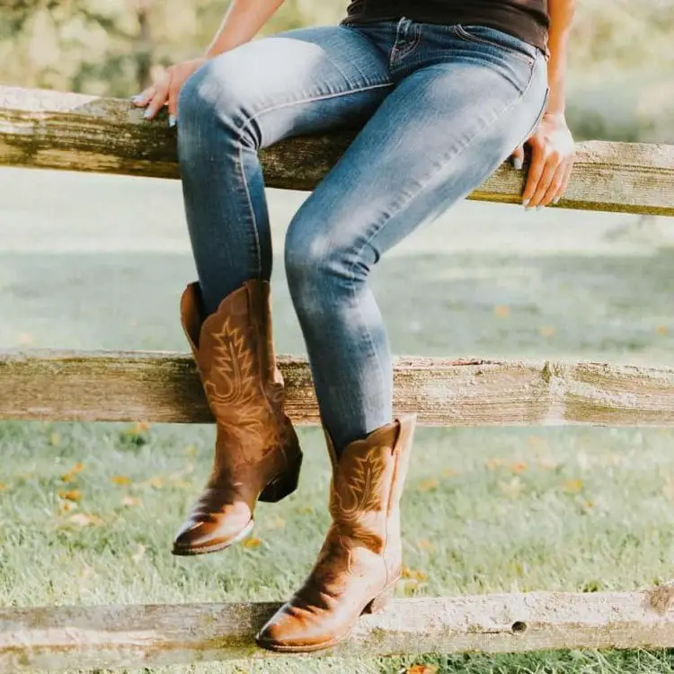 how to stop cowboy boots from squeaking