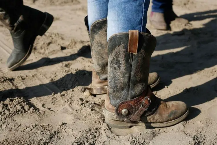 Make cowboy boots fit tighter around the calf