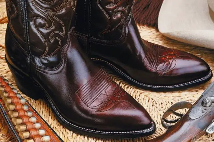 How Do You Moisturize Cowboy Boots? 5 Most Effective Methods From