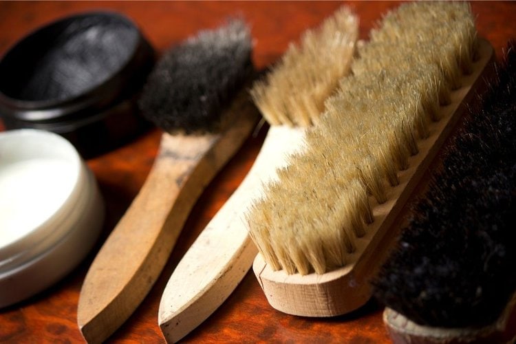 Horsehair brush, cleaning kit