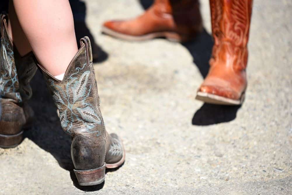 women wearing cowboy boots for walking