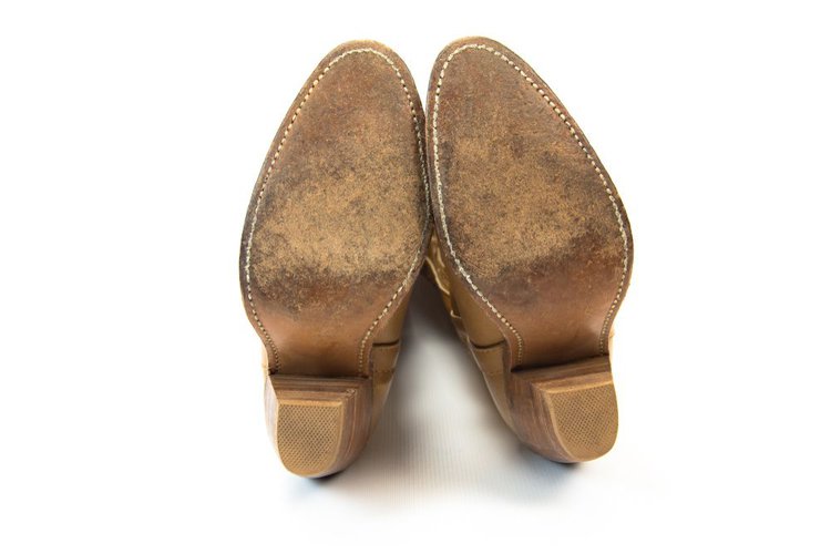 The no-tread soles of cowboy boots