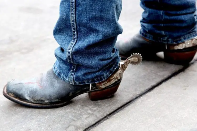 Do Cowboy Boots Provide Good Ankle and Arch Support? From The Guest Room