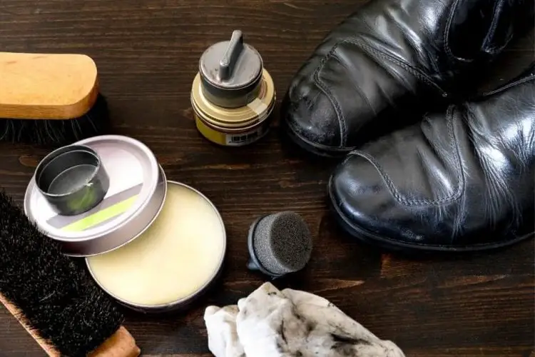using mink oil on suede