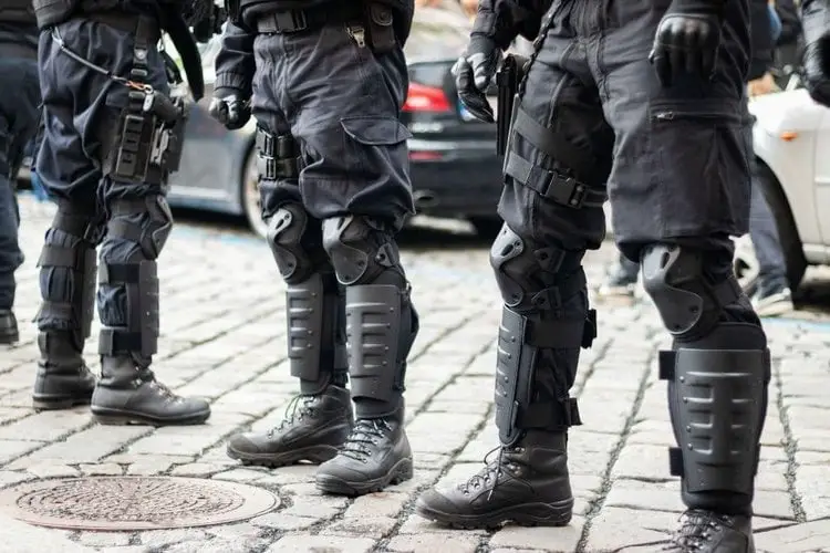 best tactical boots for correctional officers