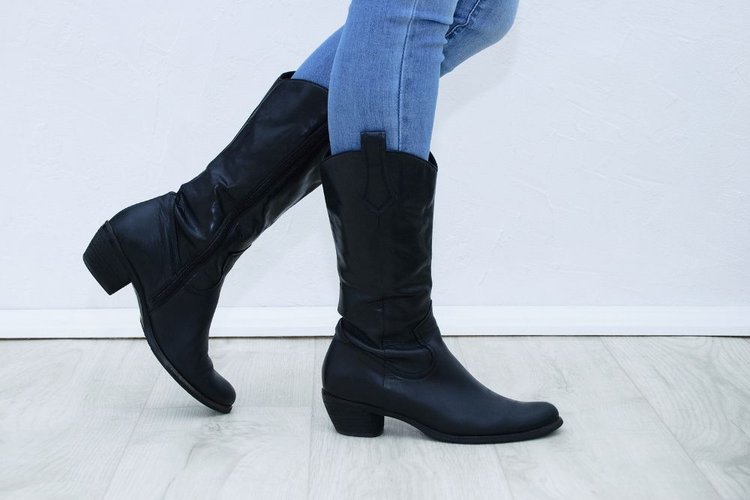 Cute Boots for Skinny Calves - Bellatory