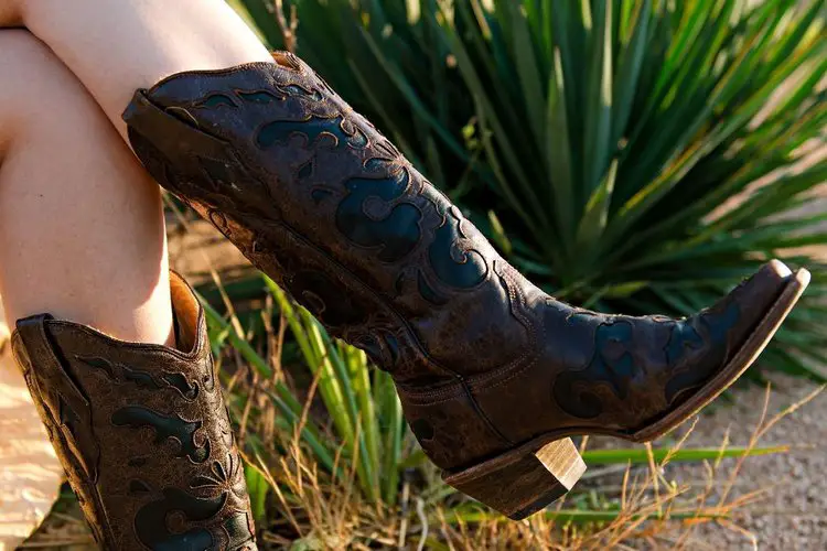 Women wear cowboy boots