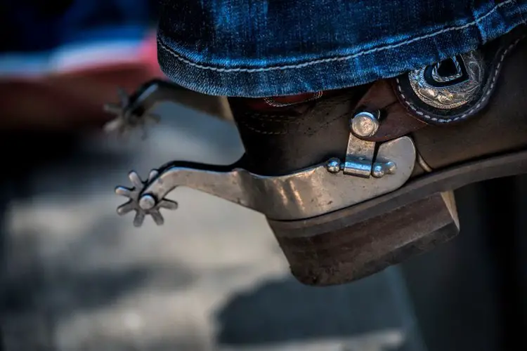 short heel cowboy boots