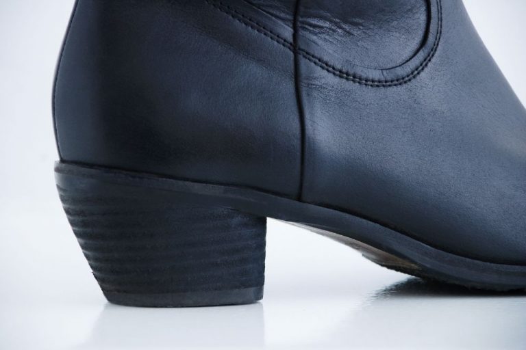 Why Do My Cowboy Boots Hurt My Ankles? 6 Possible Causes From The