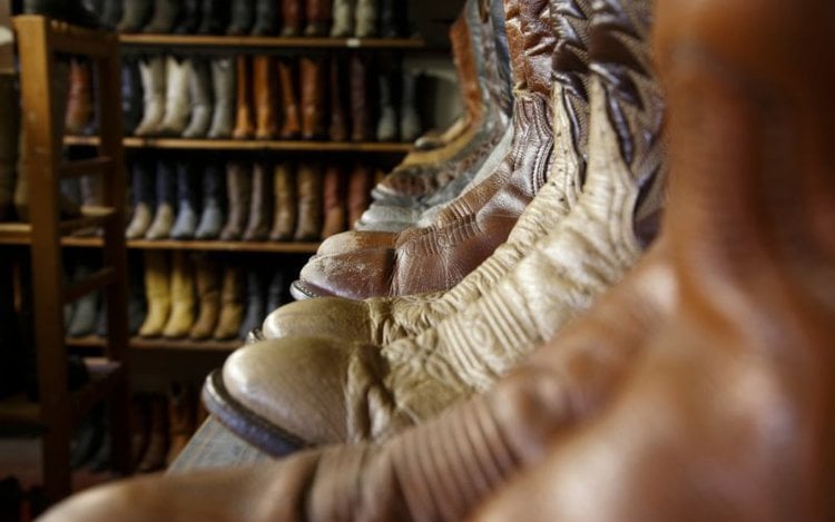 Cowboy boots in the store 
