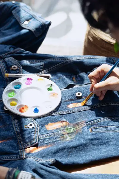 Draw on the denim jacket