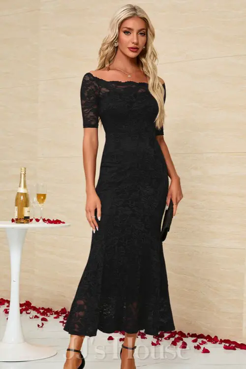 Off the Shoulder Short Sleeve Trumpet_Mermaid Lace Maxi Dress