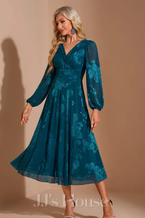 V-Neck Long Sleeve A-line Jacquard Spandex Midi Dress